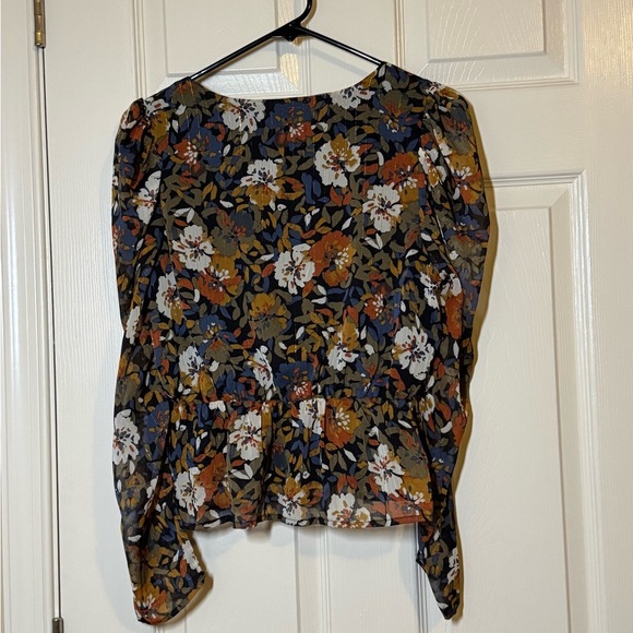 Sadie & Sage Multicolor Floral Blouse - Picture 4 of 7